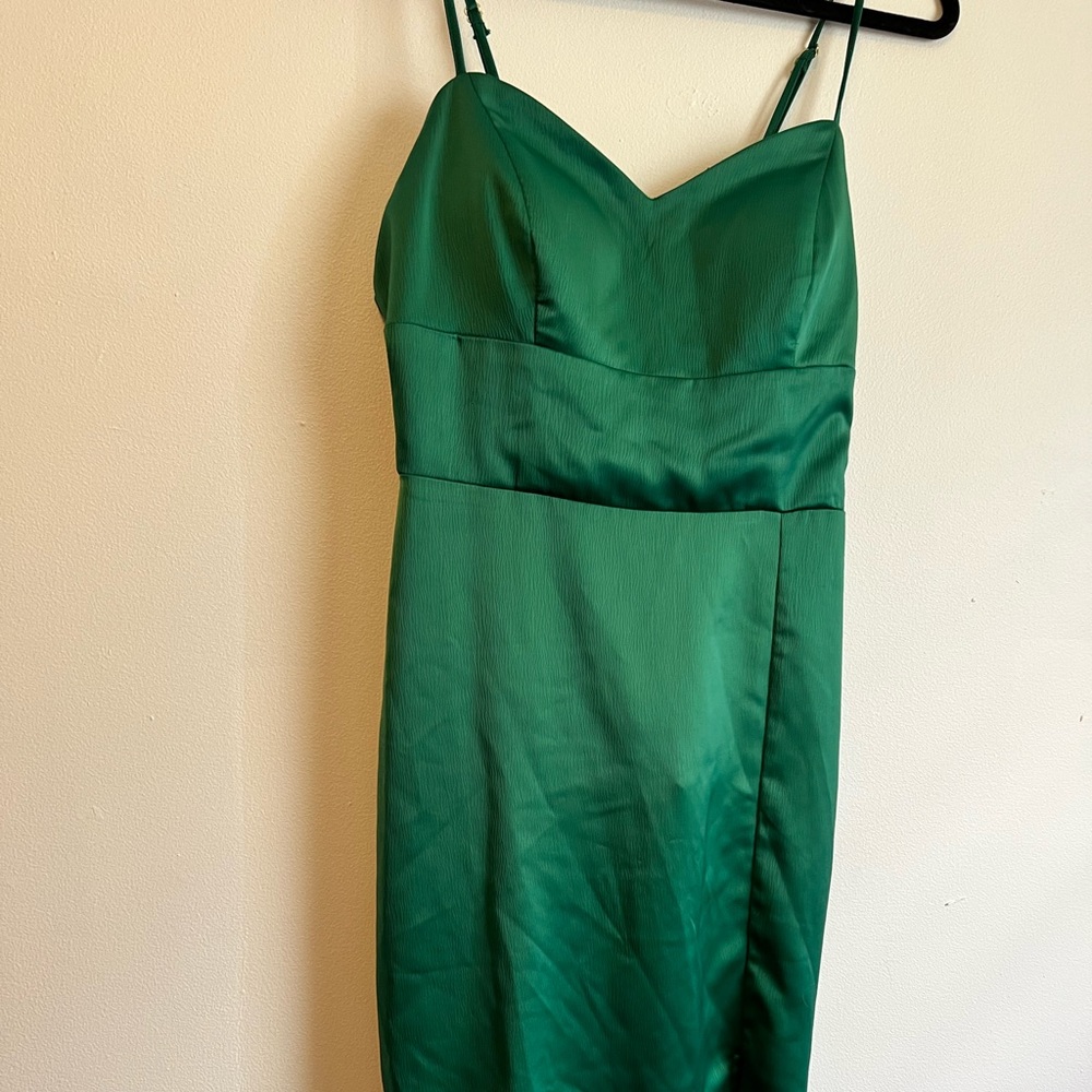 Emerald green body con dress